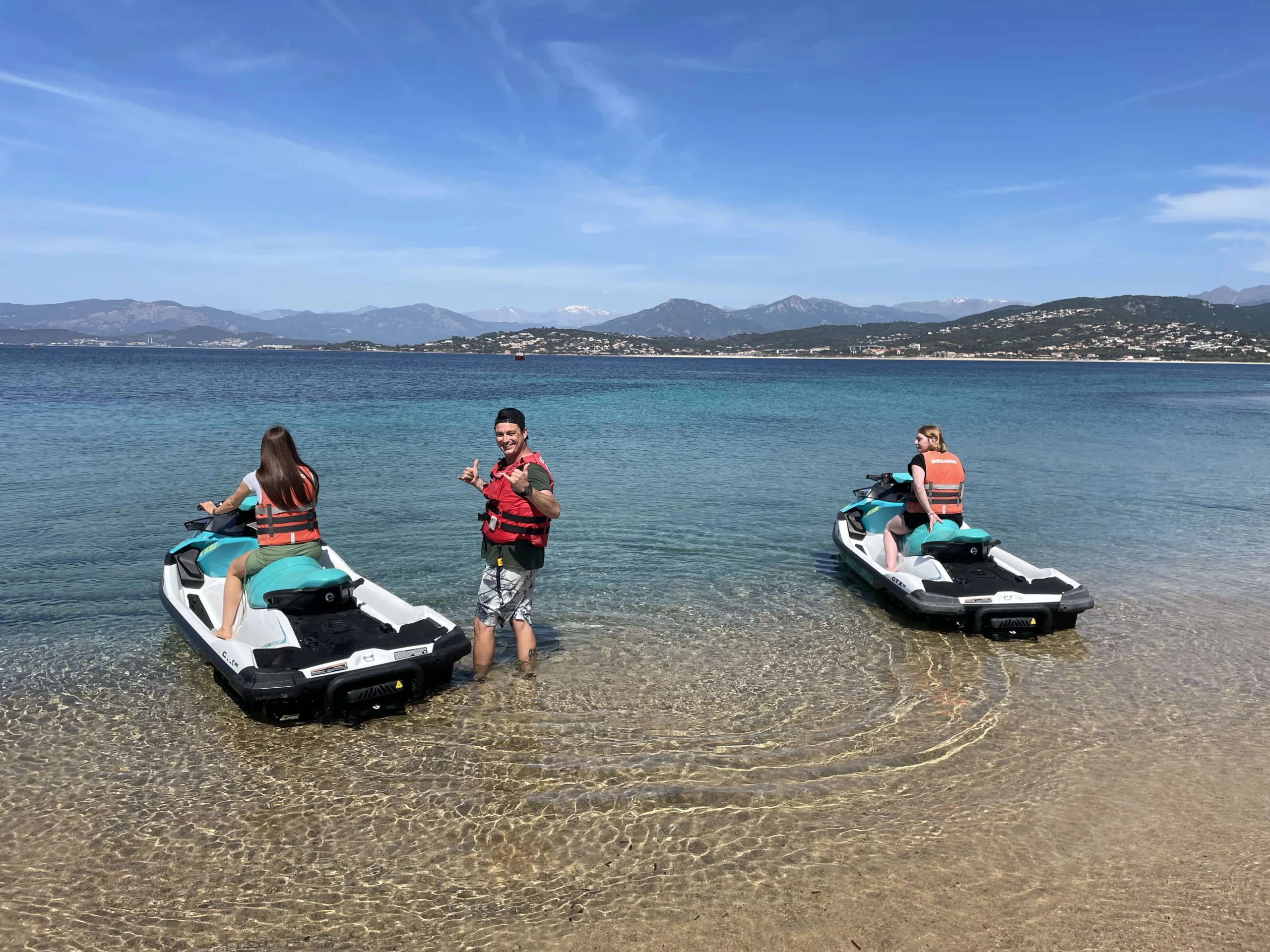 Jet ski en excursion près de la Plage d'Argent